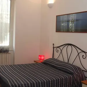 Perdiana House , Genua Italien