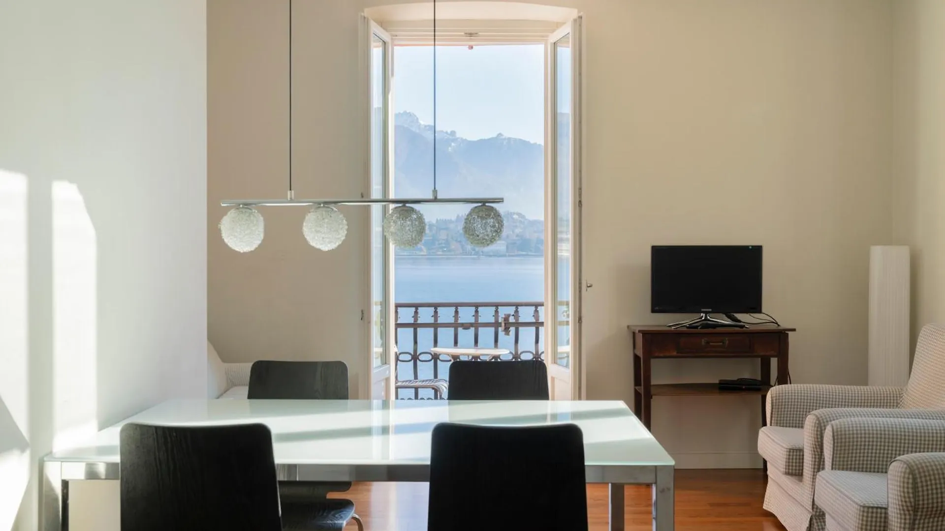 Cadenabbia Lake Side Apartments 0*,  Italien